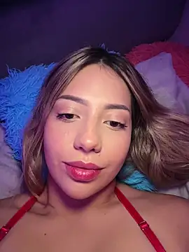 Snapshot of MissCat_ chatting on November 21, 2025, 2:10 am MissCat online show from November 21, 2025, 2:10 am