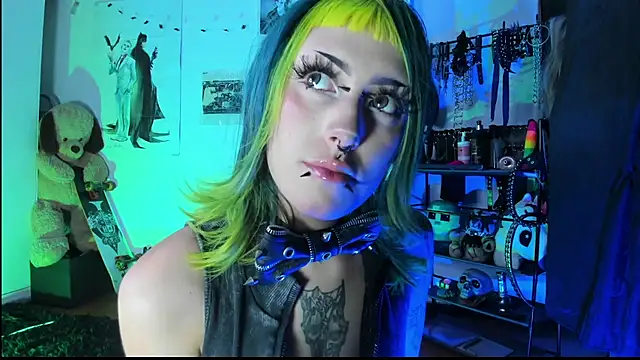 kattusauruss online show from May 22, 2026, 1:02 am