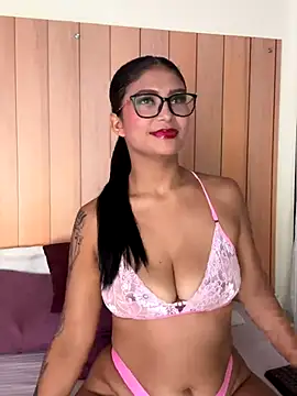 Snapshot of daphnevans chatting on October 4, 2025, 4:10 am daphnevans online show from October 4, 2025, 4:10 am