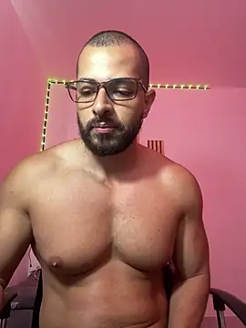 Snapshot of magnumchris chatting on April 3, 2026, 3:10 pm magnumchris online show from April 3, 2026, 3:10 pm