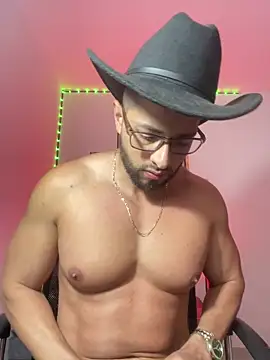 Snapshot of magnumchris chatting on April 11, 2026, 9:52 pm magnumchris online show from April 11, 2026, 9:52 pm