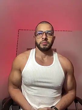 Snapshot of magnumchris chatting on April 13, 2026, 10:32 am magnumchris online show from April 13, 2026, 10:32 am