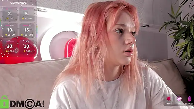 Molly Platt online show from February 9, 2026, 9:13 am