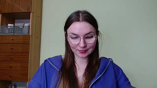 LooveELLYx online show from January 8, 2025, 5:48 pm