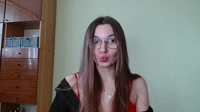 LooveELLYx online show from February 23, 2025, 2:25 pm