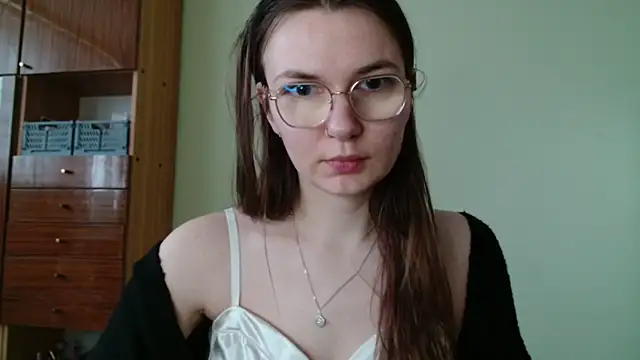 LooveELLYx online show from February 28, 2025, 7:37 am