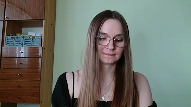 LooveELLYx online show from February 4, 2026, 2:34 pm