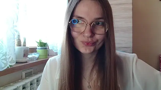 LooveELLYx online show from April 2, 2026, 6:33 am