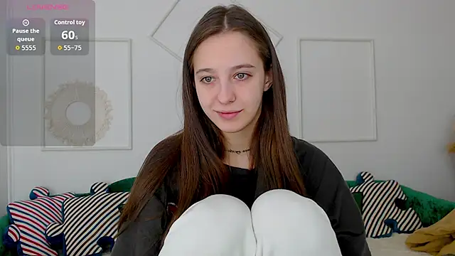Little cherryy   online show from October 2, 2025, 6:42 am