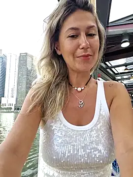 CelynaRoss online show from February 27, 2026, 10:04 am