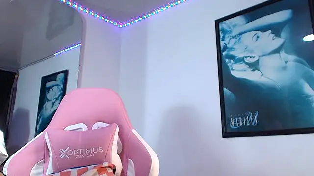 GraceWallace  online show from February 5, 2026, 3:00 am