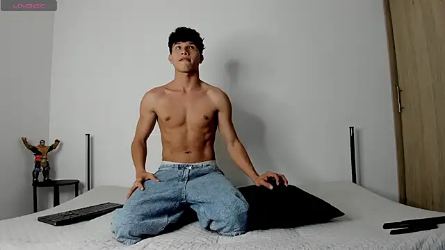 Snapshot of 2Amateur_Guys chatting on November 26, 2025, 11:39 pm 2Amateur Guys online show from November 26, 2025, 11:39 pm