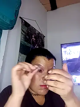 Hanna Kieran online show from October 12, 2025, 4:06 pm