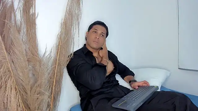 Evansdark1 online show from February 14, 2026, 11:12 pm