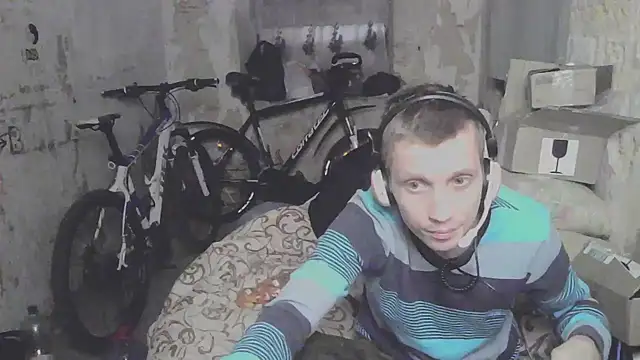 makarov1993 online show from October 2, 2025, 4:52 am