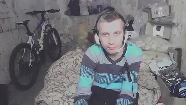 makarov1993 online show from October 4, 2025, 8:56 am