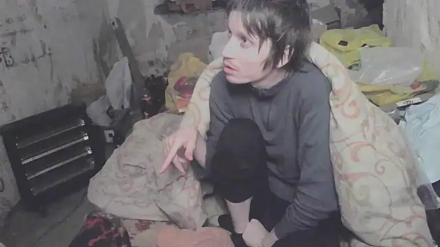 makarov1993 online show from April 15, 2026, 8:54 am