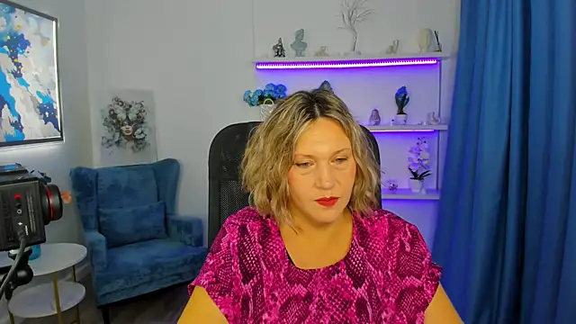 NinaStarle online show from November 9, 2025, 4:44 am