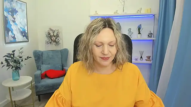 NinaStarle online show from March 18, 2026, 4:37 am