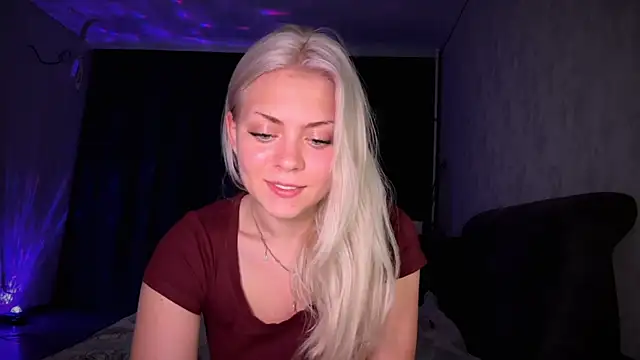 Snapshot of AliceOceanEye chatting on October 12, 2025, 2:05 pm AliceOceanEye online show from October 12, 2025, 2:05 pm