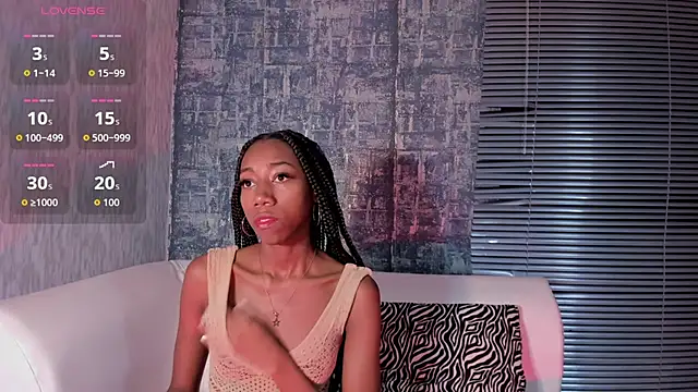 NathalyLeen online show from October 14, 2025, 8:42 pm