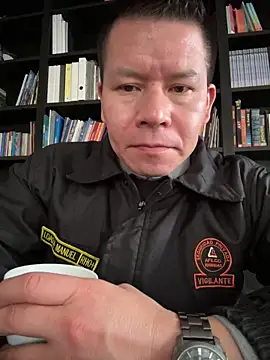 Manu0586 online show from October 25, 2025, 11:51 am