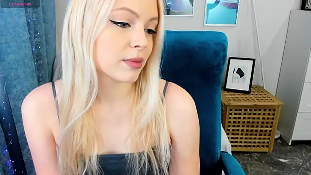 KatherineePierce online show from May 16, 2026, 5:01 pm