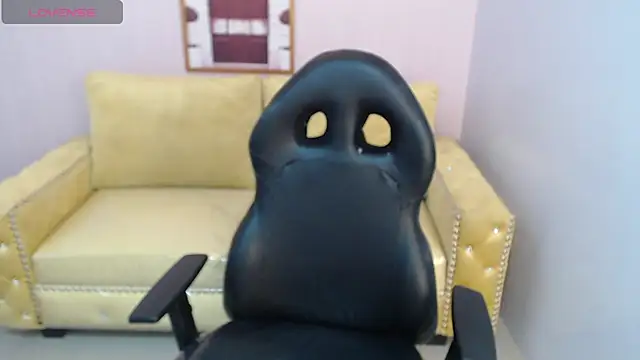 bellatrix ch online show from November 16, 2025, 11:49 am