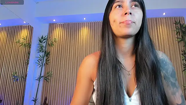 freyja sweet  online show from October 12, 2025, 11:31 am