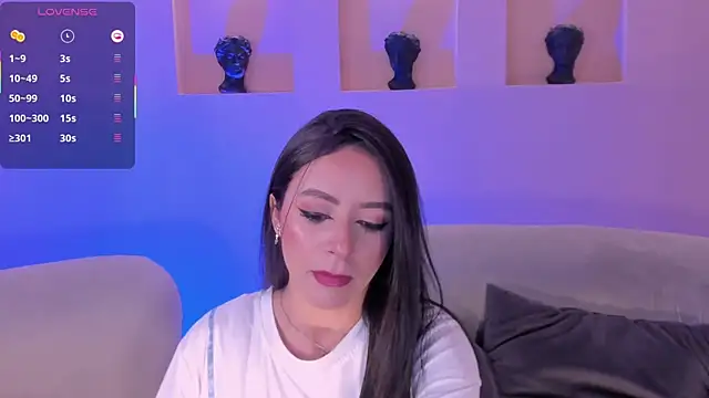 IsabellaMoreau online show from September 20, 2025, 7:48 pm