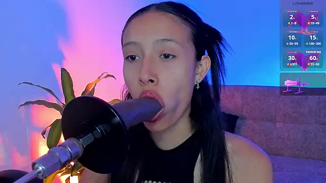 alicemoon   online show from March 7, 2026, 11:24 pm