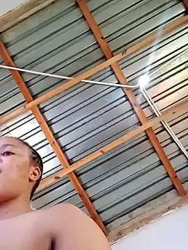 HugeTitisxx online show from October 2, 2025, 9:05 am