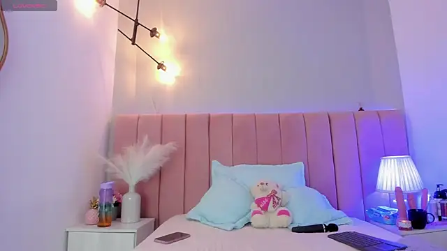 Alisson Owen online show from November 28, 2025, 4:15 am