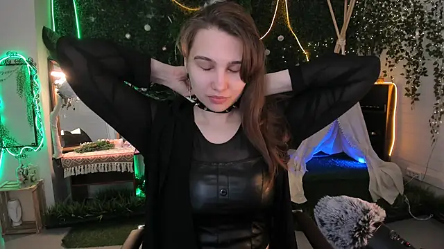 TessaMill online show from April 18, 2026, 9:13 am