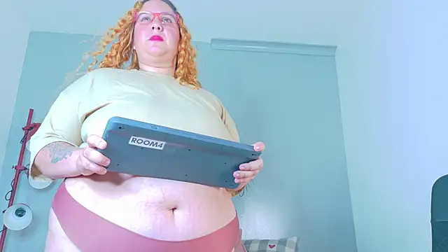 JenaCooper  online show from December 1, 2025, 4:12 pm