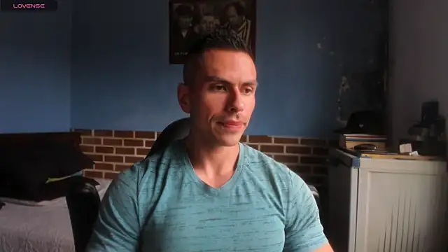 Snapshot of justinkarter chatting on May 7, 2026, 5:29 pm justinkarter online show from May 7, 2026, 5:29 pm