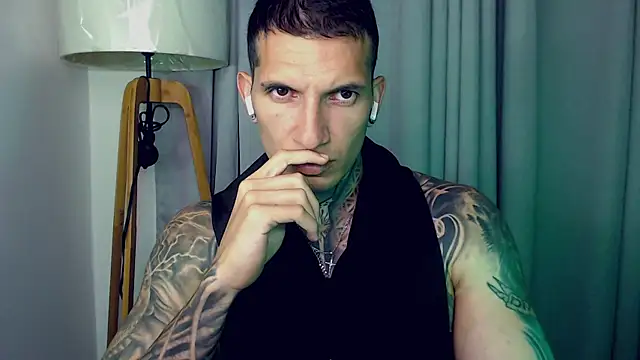 Shane Clay online show from November 25, 2025, 12:10 am