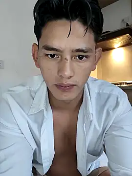 Hiroshi Shen online show from October 3, 2025, 10:29 pm