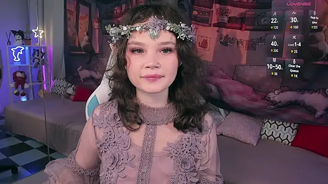 Snapshot of EmilyChaves chatting on October 28, 2025, 4:31 pm EmilyChaves online show from October 28, 2025, 4:31 pm