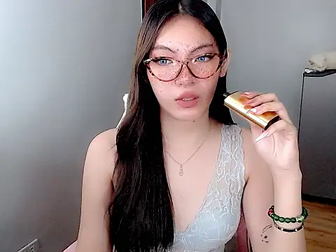 Miss hornydolly online show from March 16, 2026, 1:11 am