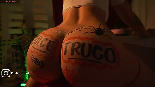 Miaa k7 online show from October 31, 2025, 3:07 am