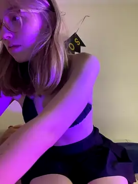 ReenKitty online show from September 19, 2025, 4:58 am