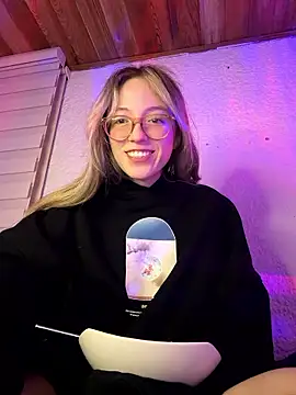 Snapshot of ReenKitty chatting on March 21, 2026, 5:56 am ReenKitty online show from March 21, 2026, 5:56 am