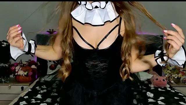 MissEmilyMiller online show from October 31, 2025, 6:53 pm