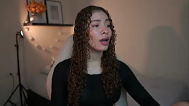 isabella-garcia- online show from February 11, 2026, 2:49 am