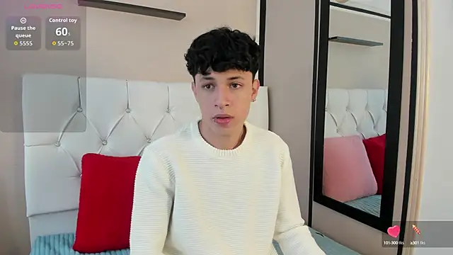 Snapshot of Axel__Evans chatting on September 18, 2025, 12:51 pm Axel Evans online show from September 18, 2025, 12:51 pm