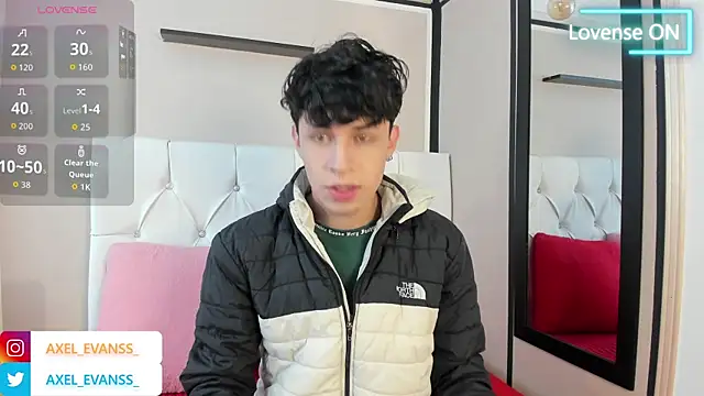 Snapshot of Axel__Evans chatting on September 26, 2025, 12:20 pm Axel Evans online show from September 26, 2025, 12:20 pm