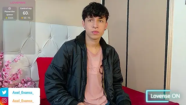 Snapshot of Axel__Evans chatting on October 9, 2025, 12:14 pm Axel Evans online show from October 9, 2025, 12:14 pm
