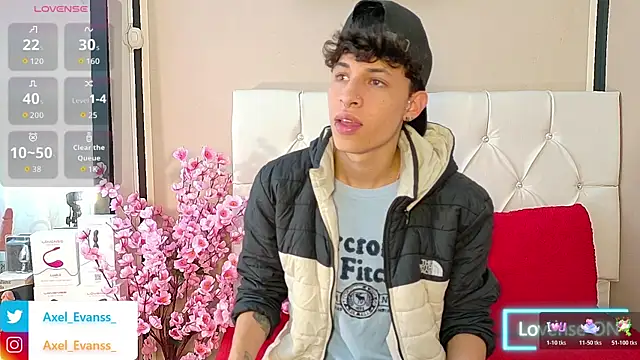 Snapshot of Axel__Evans chatting on October 17, 2025, 12:30 pm Axel Evans online show from October 17, 2025, 12:30 pm