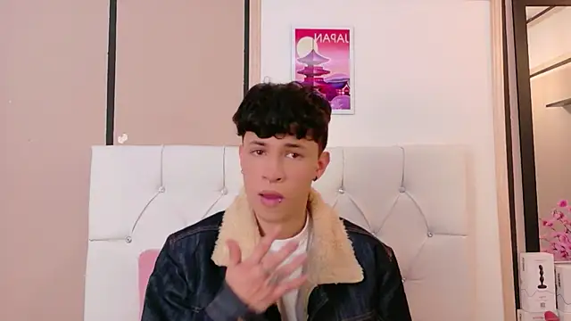 Axel  Evans online show from April 8, 2026, 1:11 pm